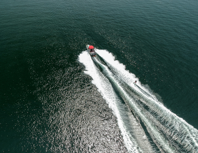 Wake-Surfing-Arial
